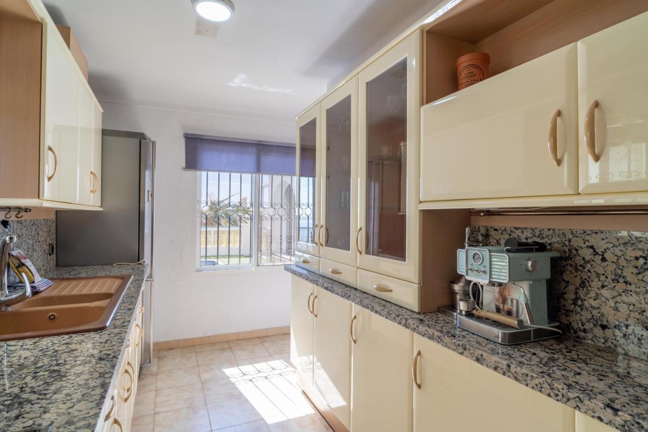 Villa Kenny Private Pool Casasol Nerja Exterior photo