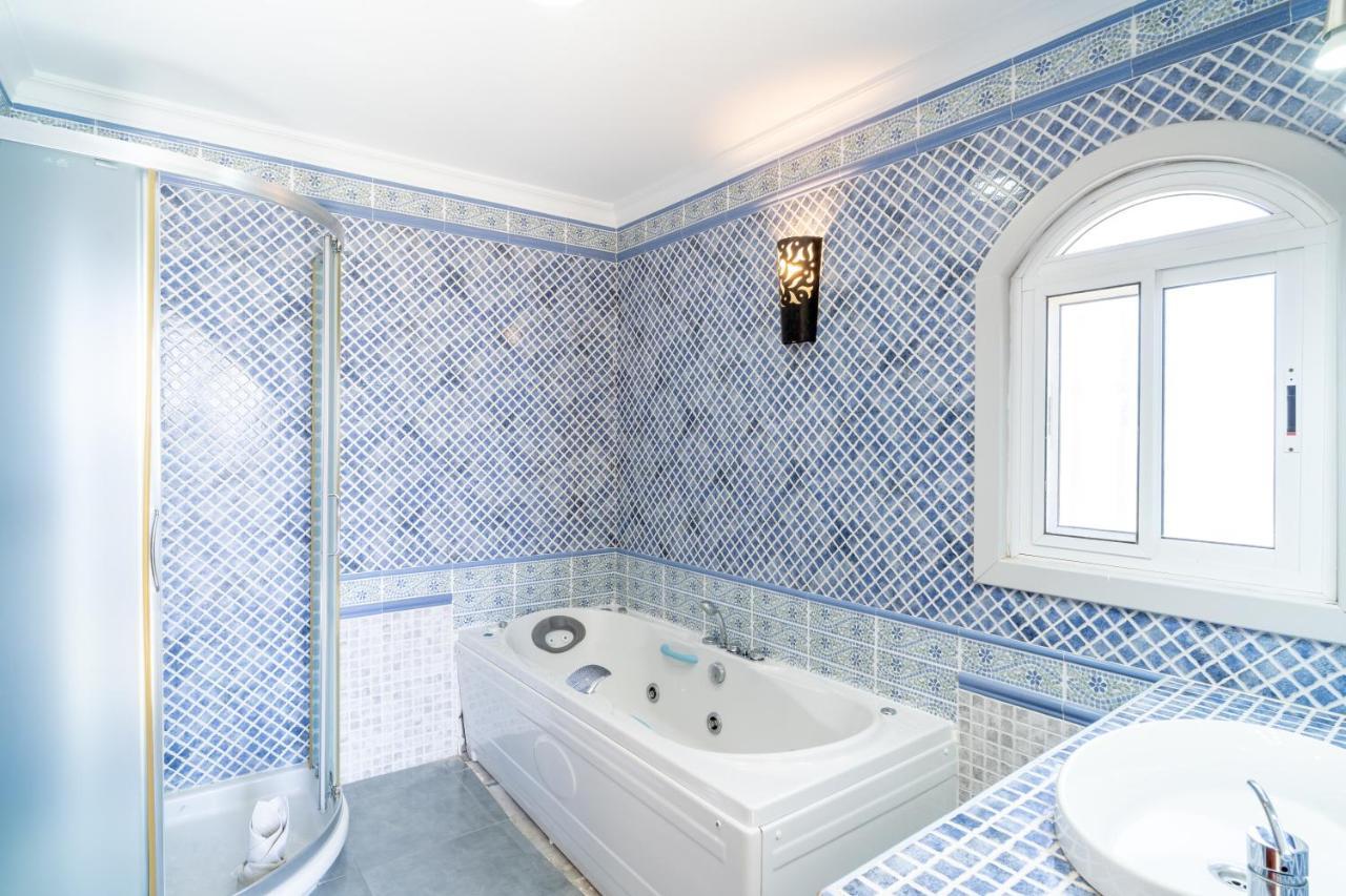Villa Kenny Private Pool Casasol Nerja Exterior photo